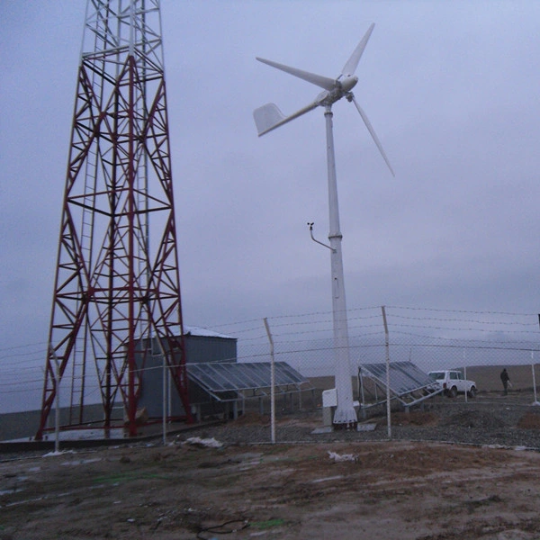 Anhua controla el tono de la turbina eólica La energía solar sistema híbrido para el suministro de energía de la estación de BTS.