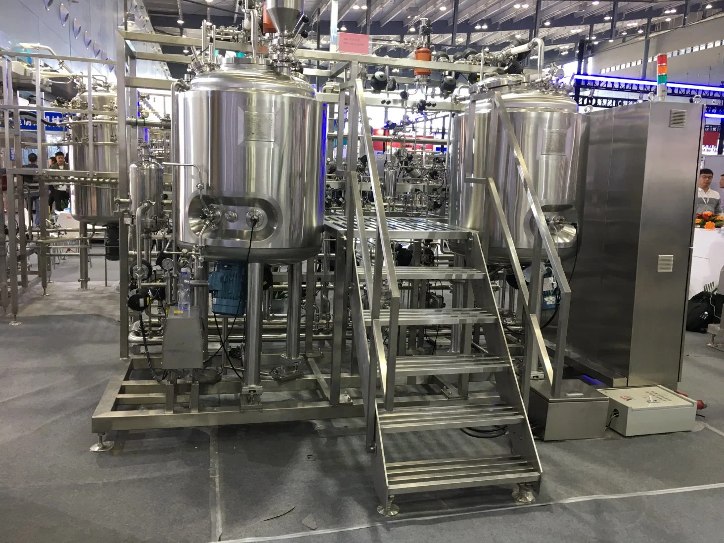 Joston China Edelstahl Dampf Elektrische Heizung Kühlung Doppelmantel Mixer Fermentation Bio Reactor Mischtank Ausrüstung mit Agitator für Flüssiglösung