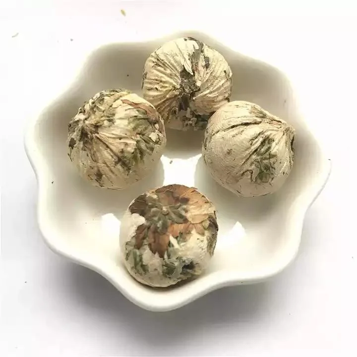 Hermoso florecimiento Blanco crisantemo flor té bolas perlas de dragón orgánico té