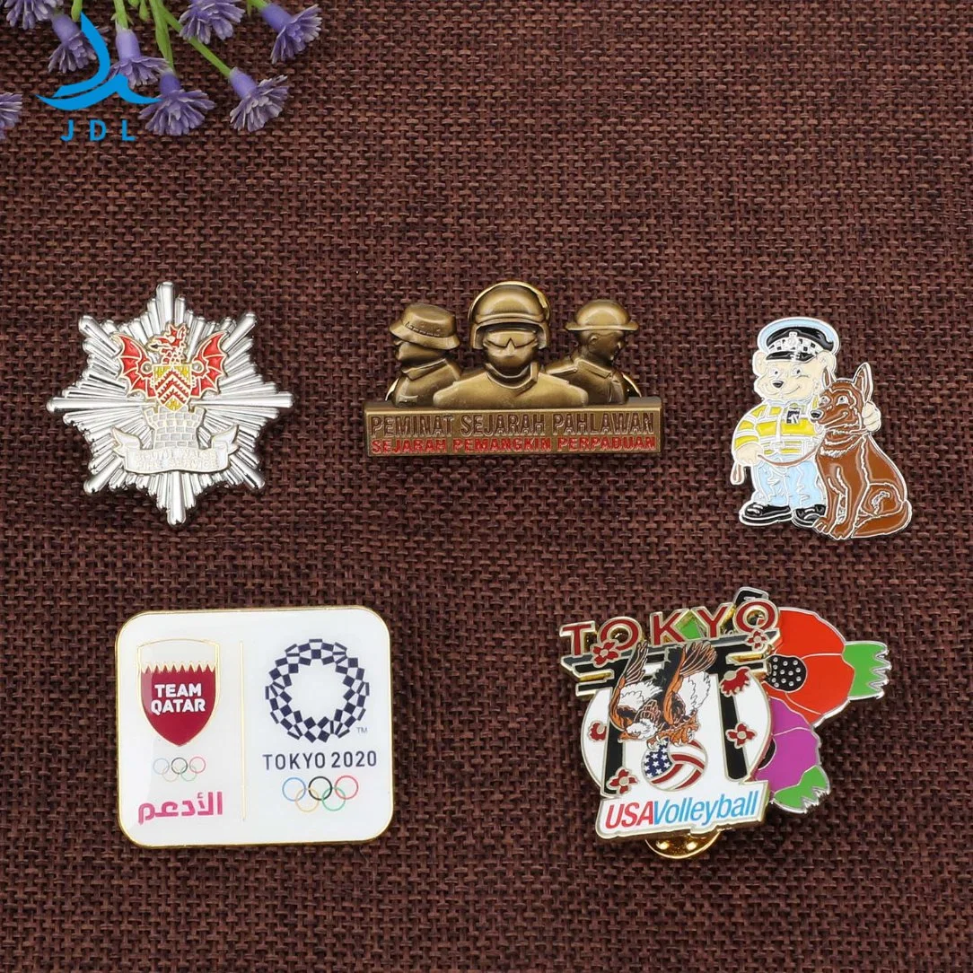 China Wholesale/Supplier Free Sample Manufacture Customized Logo 3D Police Badge Gold Name Metal Crafts Hard Soft Enamel Brooch Heart Disney Lapel Pins as Promotion Gift