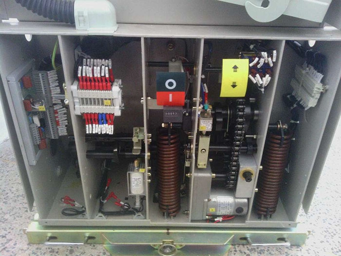 VD4-12kv/1250A-25kA Vakuum-Leistungsschalter VCB Doppelfedermasterkette aus Gussguss Cocking Lever isolierter Zylinder Phasenabstand 210mm VCB