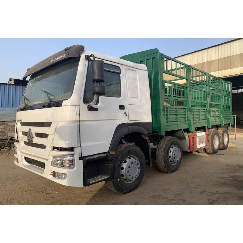 HOWO 20ton Camion à Plateau de 7,5m avec Échelle de Chargement Automatique