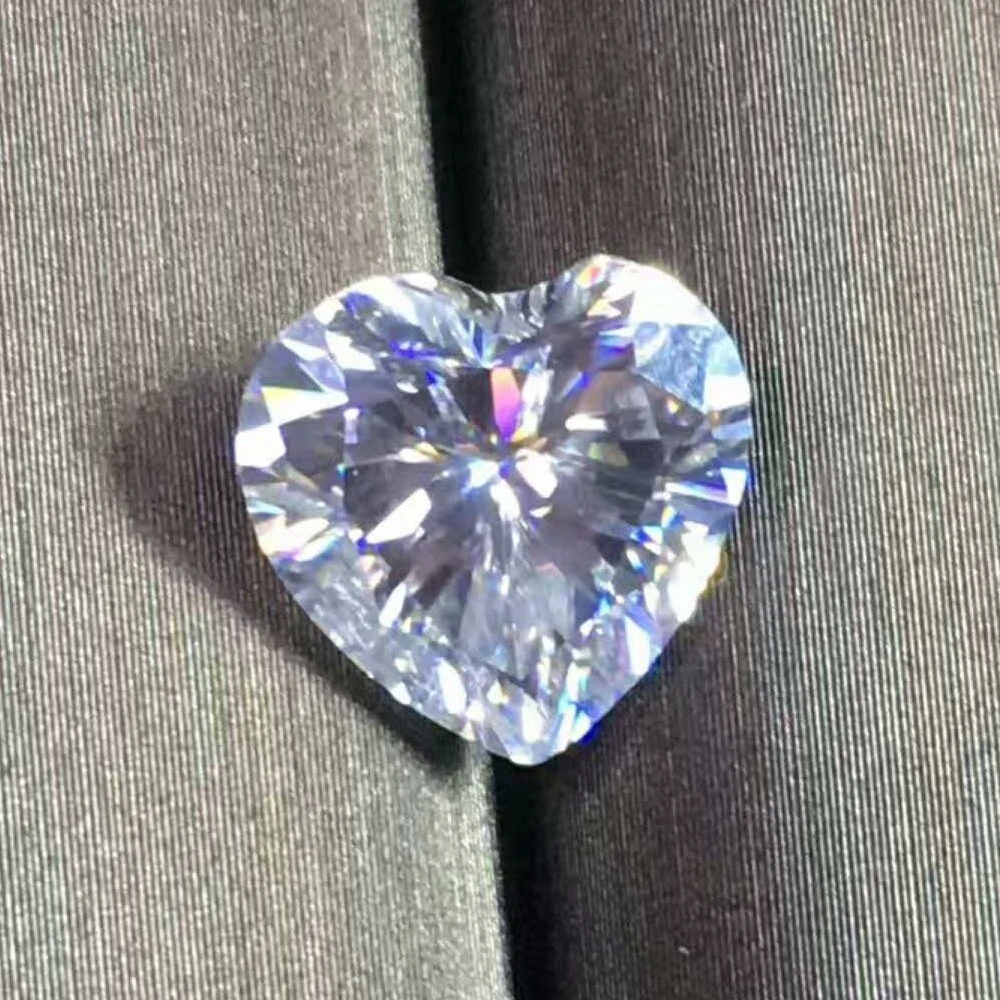 5X5mm/0.5 Carat Heart Cut 3ex Moissanite with De Colour