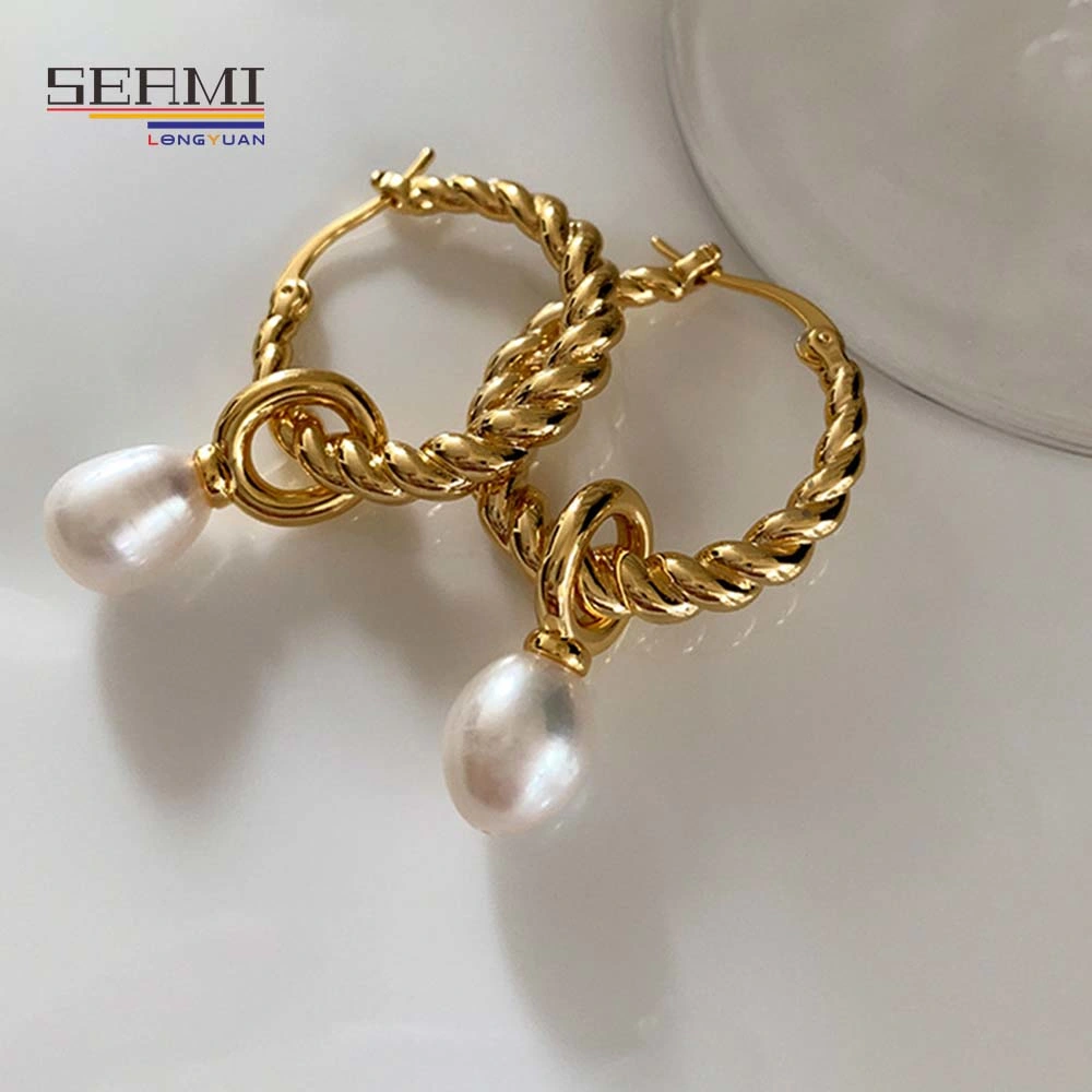 Stylish Twisted Hoop Women Gold Drop Earrings with Baroque Pearl