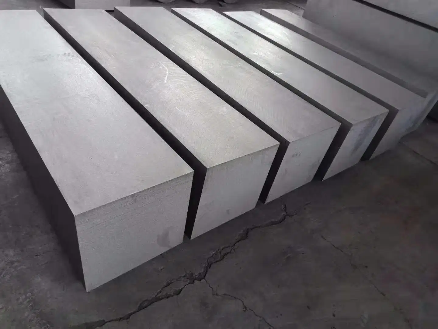 910*310*310mm Isostatic Graphite for EDM