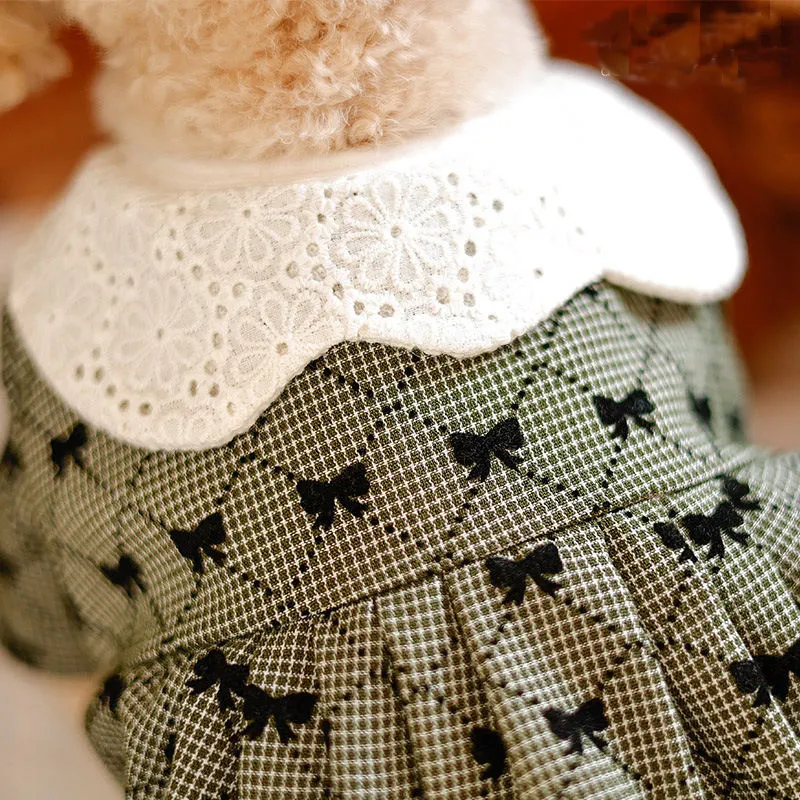 Wholesale/Supplier Autumn Winter Pet Lace Collar Skirt Soft Cotton Dog Cat Skirt Pet Clothes