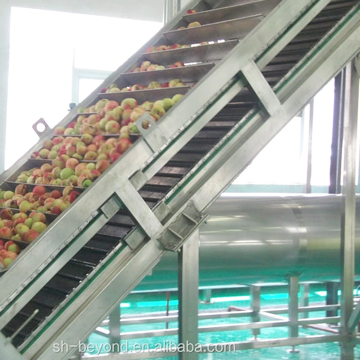 Fruit production equipment fruit elevator lifting machine