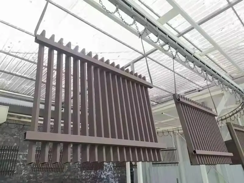 China Manufacturer Supply Aluminum Ornamental Garden Fencing 3D Radiator Blade Fence Panels