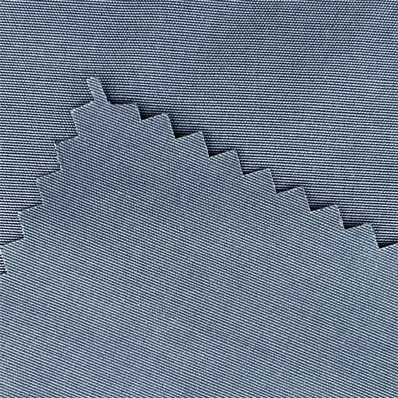 Polyester Baumwollgewebe 150D * 40s Einfarbig 199 GSM 36% C 64% P Jacke Stoff für Textilbekleidung