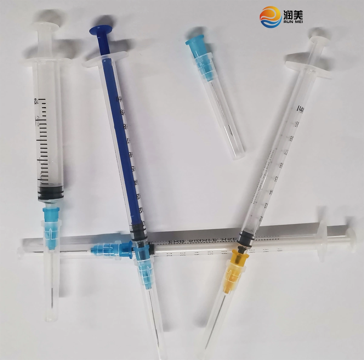 CE حقنة طبية معقمة قابلة للاستخدام مرة واحدة حقنة بلاستيكية، محقنة Insulin، أمان استخدام مفرد سعة 0.5 مل 1 مل 2 مل 2.5 مل 5 مل 5 مل 10 Cc إبر مع الإبر أو بدونها