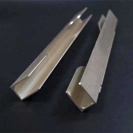 CNC-Bearbeitung Aluminium Extrusionsgriff Kundenspezifisches Design Haarlinie Oberfläche