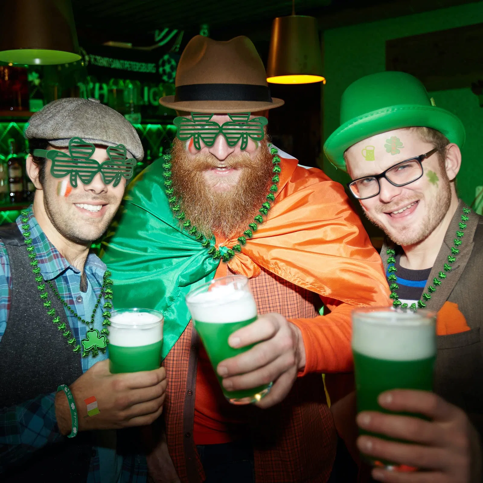 Día de San Patricio Cotillón Establecer el Shamrock Gafas Collares Brazaletes tatuajes Día de San Patricio Accesorios suministros Decoraciones