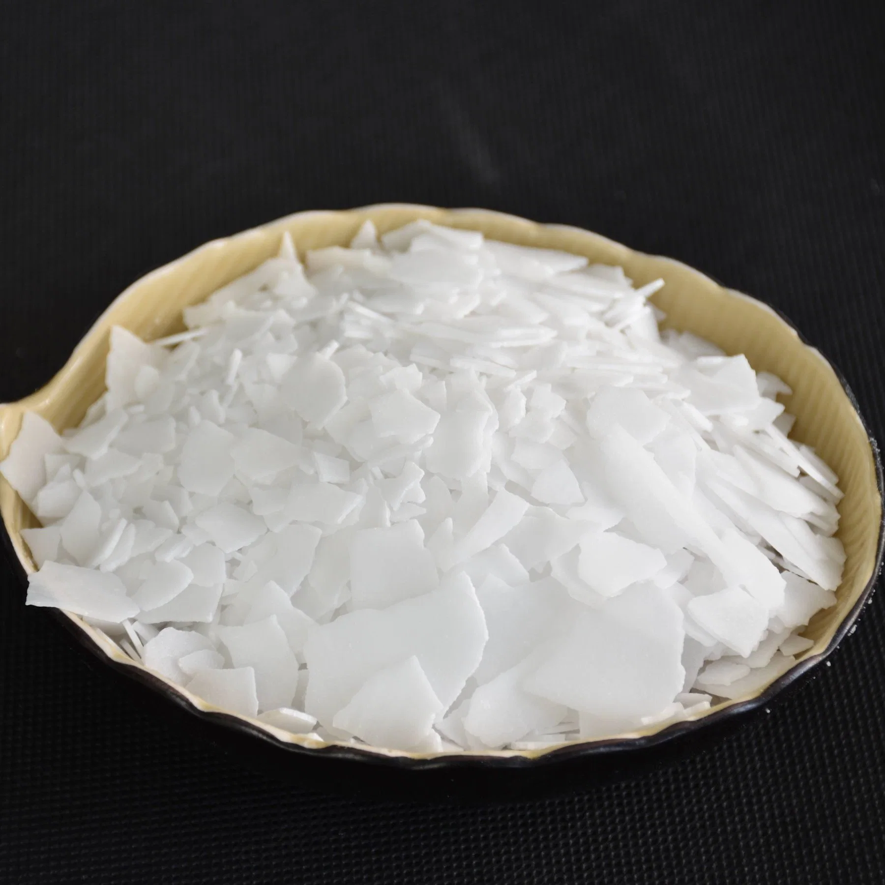 99% White Flakes/Prills Caustic Soda