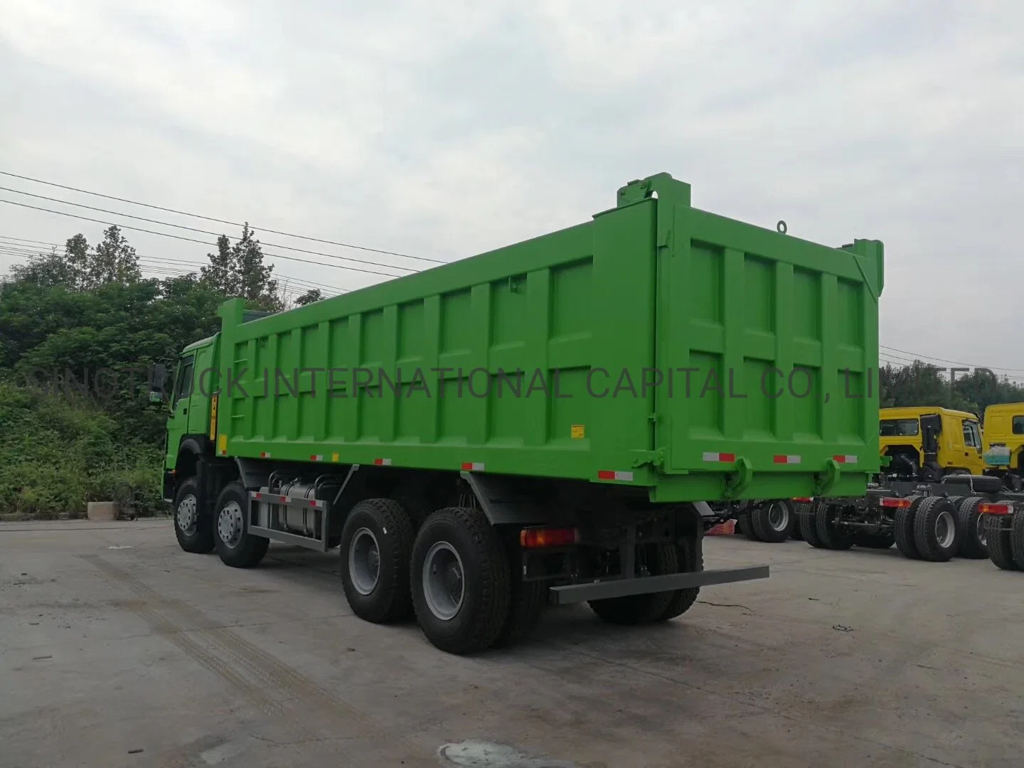 Sinotruk HOWO 6X4 10 Wheels Dump Truck for Sale 2023 Year Model