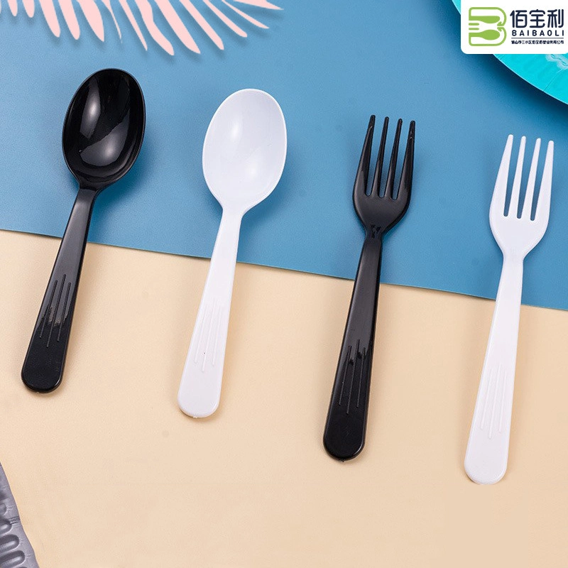 Custom Disposable Cutlery Spoon PP Plastic Dessert Black and White Fork Tableware Cake Fork (SG-012)