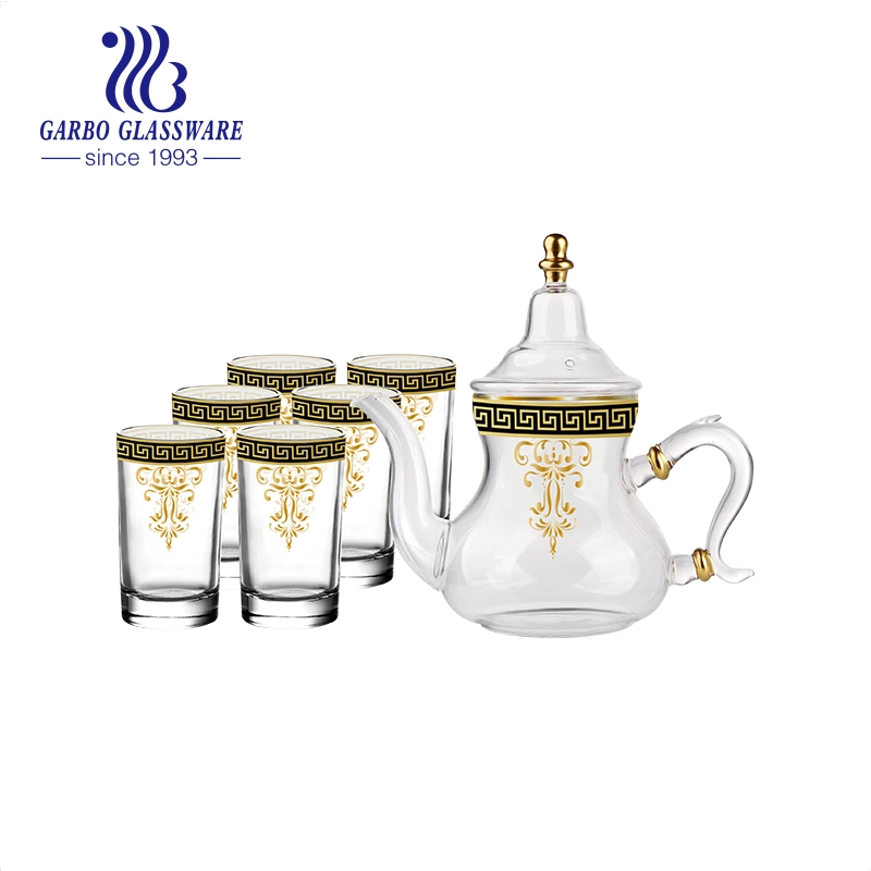 Juego de té y té de vidrio estilo árabe de Oriente Medio con Gold Decal Printing OEM Glass Drinkware Set vidrio de borosilicato hecho a mano Juego de té y tazas