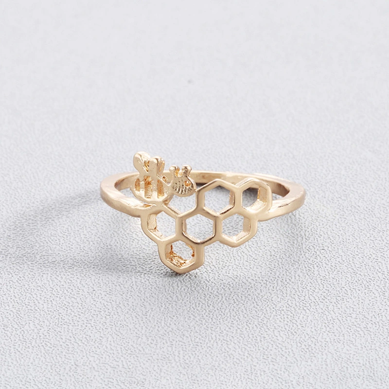 1PCS Anillos simples para mujeres Joyería de moda plateada Anillo de panal de abeja Circonita cúbica Bijouterie Anillo de boda nupcial Xmas Año Nuevo.