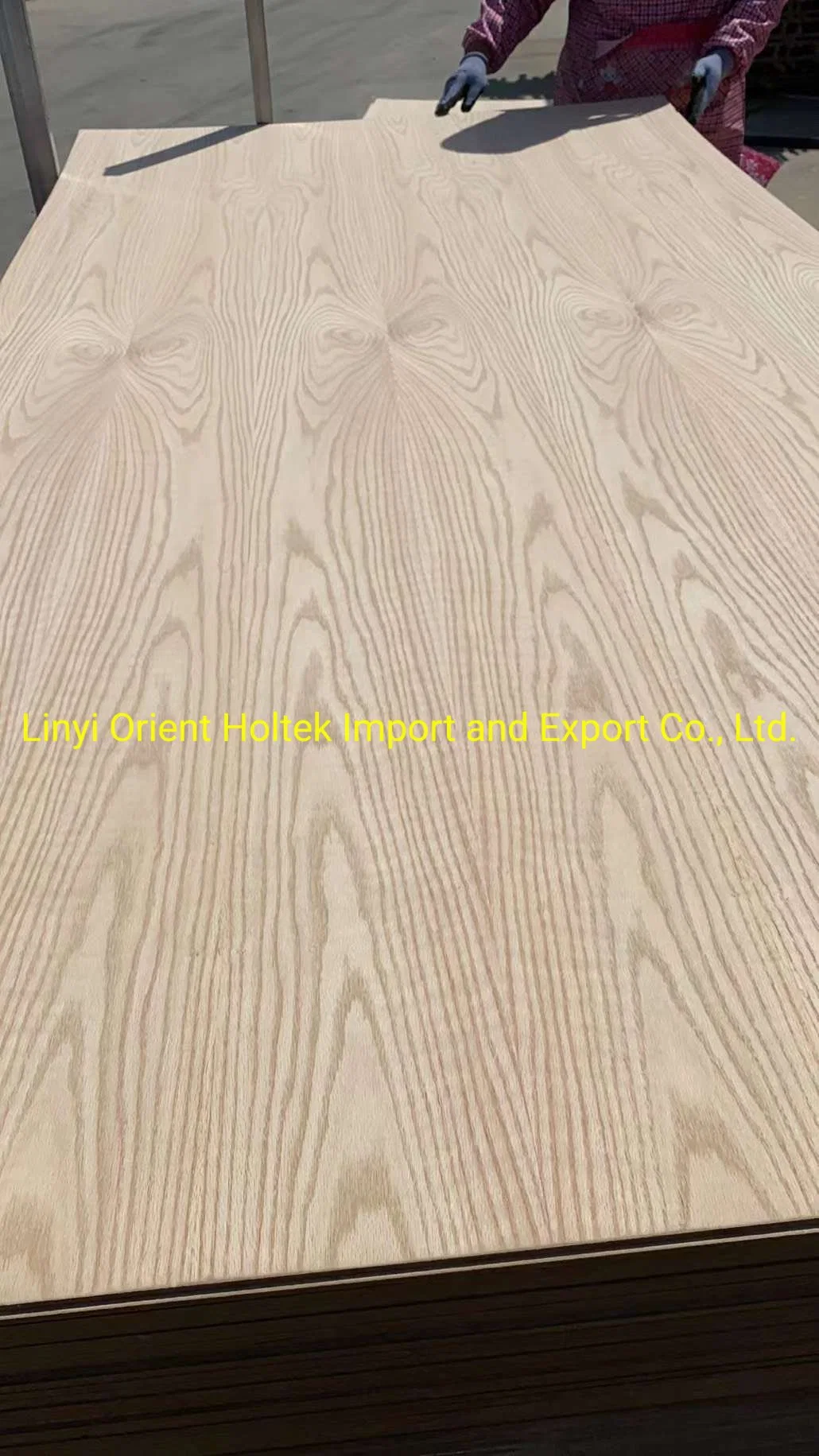 3.2mm Nature Wood Veneer Plywood Bintangor Okume Plywood Varnish for Furniture