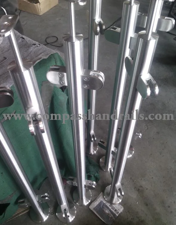 Stainless Steel Glass Railing for Deck and Balcony/Glass Railing/Staircase Fittings