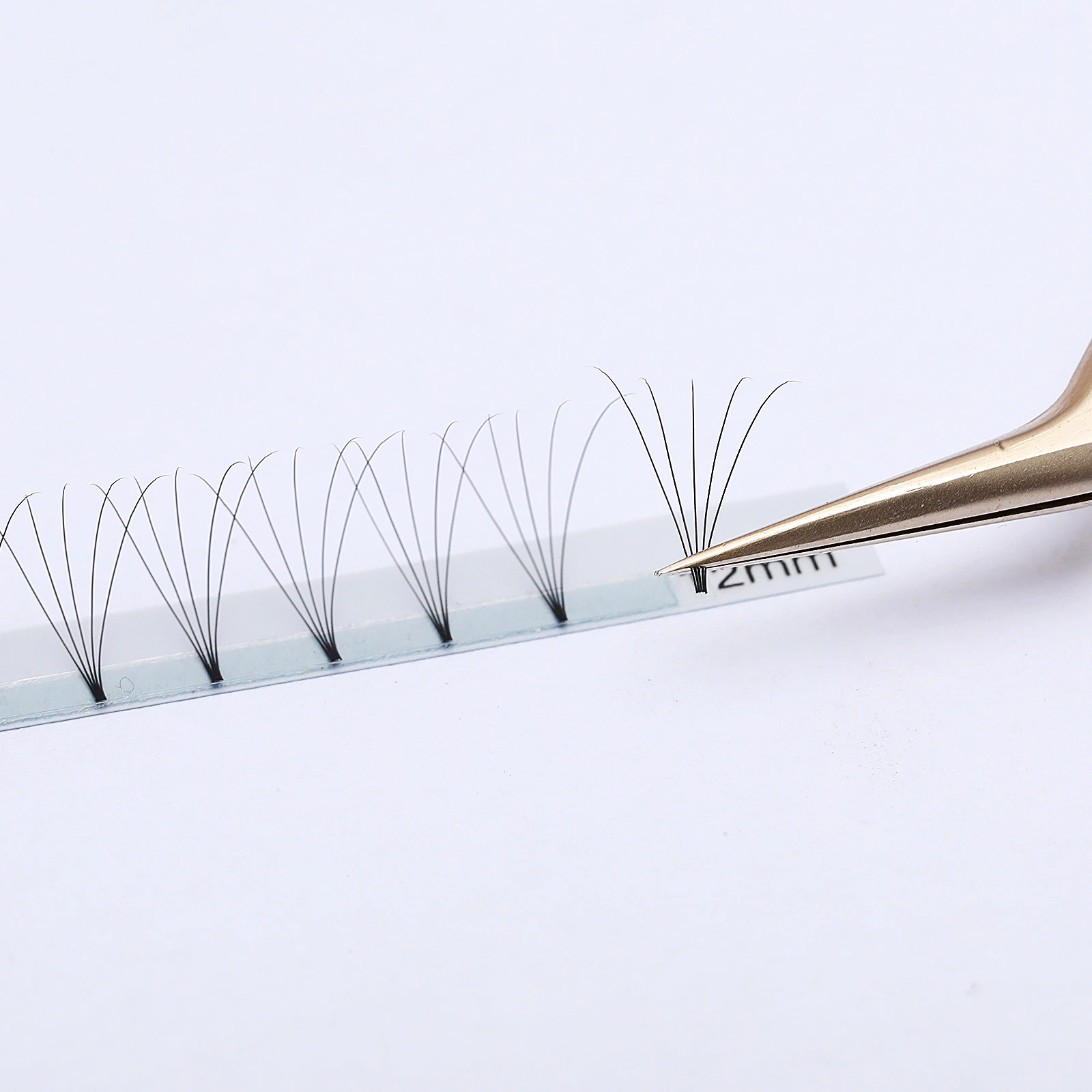 Wholesale/Supplier 3D-10d Pre Made Eyelash Extension Pointy Base 8-18mm C & D Curl Premade Fan Eyelash Extension