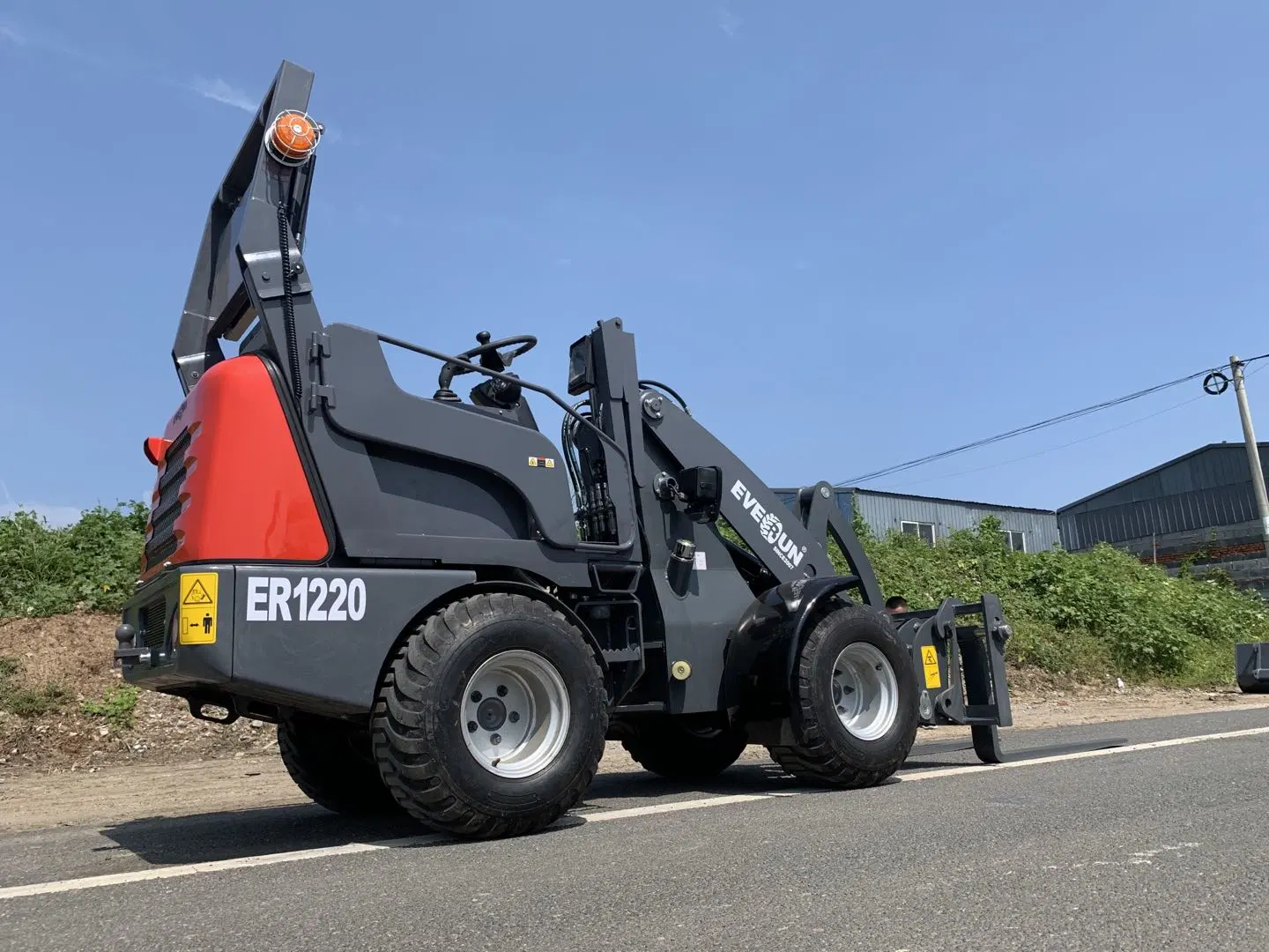 China Everun New Design Er1220 Small Compact Bucket Wheel Loader with Euro 5 Engine