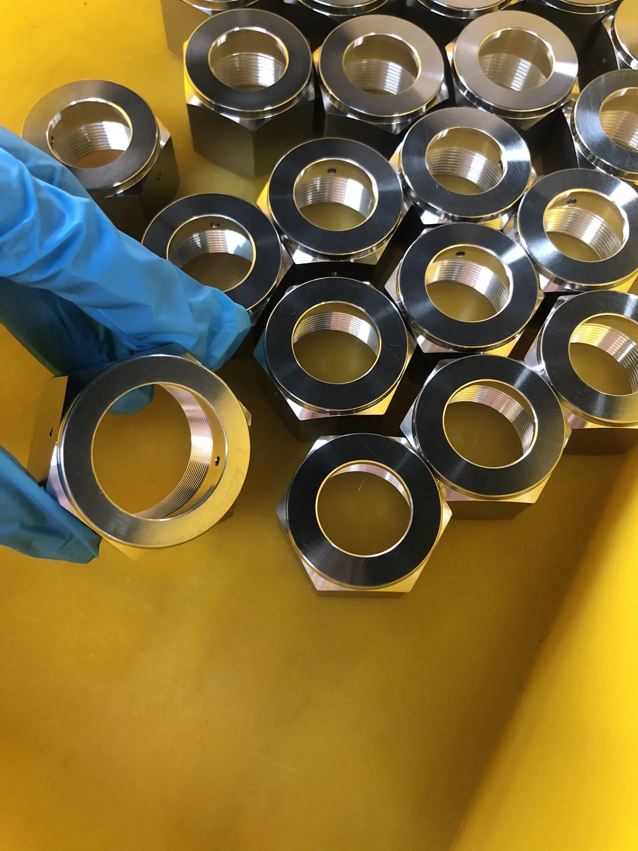 Pureza Ultra-High tipo Swagelok Racores de vídeo de la junta de metal de sellado frontal tuerca hembra Semiconductor vacío aplicar un ducto de gas tóxico