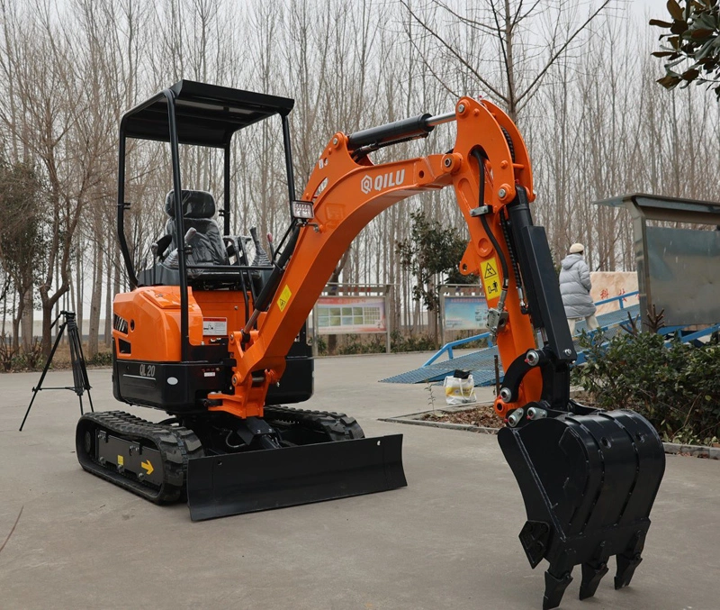 الحفار الهيدروليكي الصغير طراز Qilu Mini Construction Machinery بوزن 2 طن لمدة أوكازيون