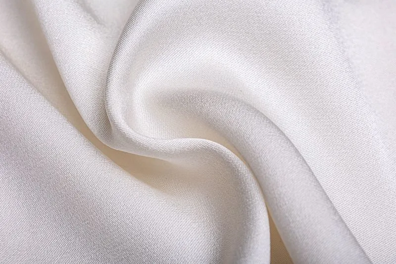 Venta caliente Color personalizado 6A Grado calidad Cuidado de la piel 22m/M Tejido de diseño Merry Pure Silk Double Satin Heavy Silk Fabric