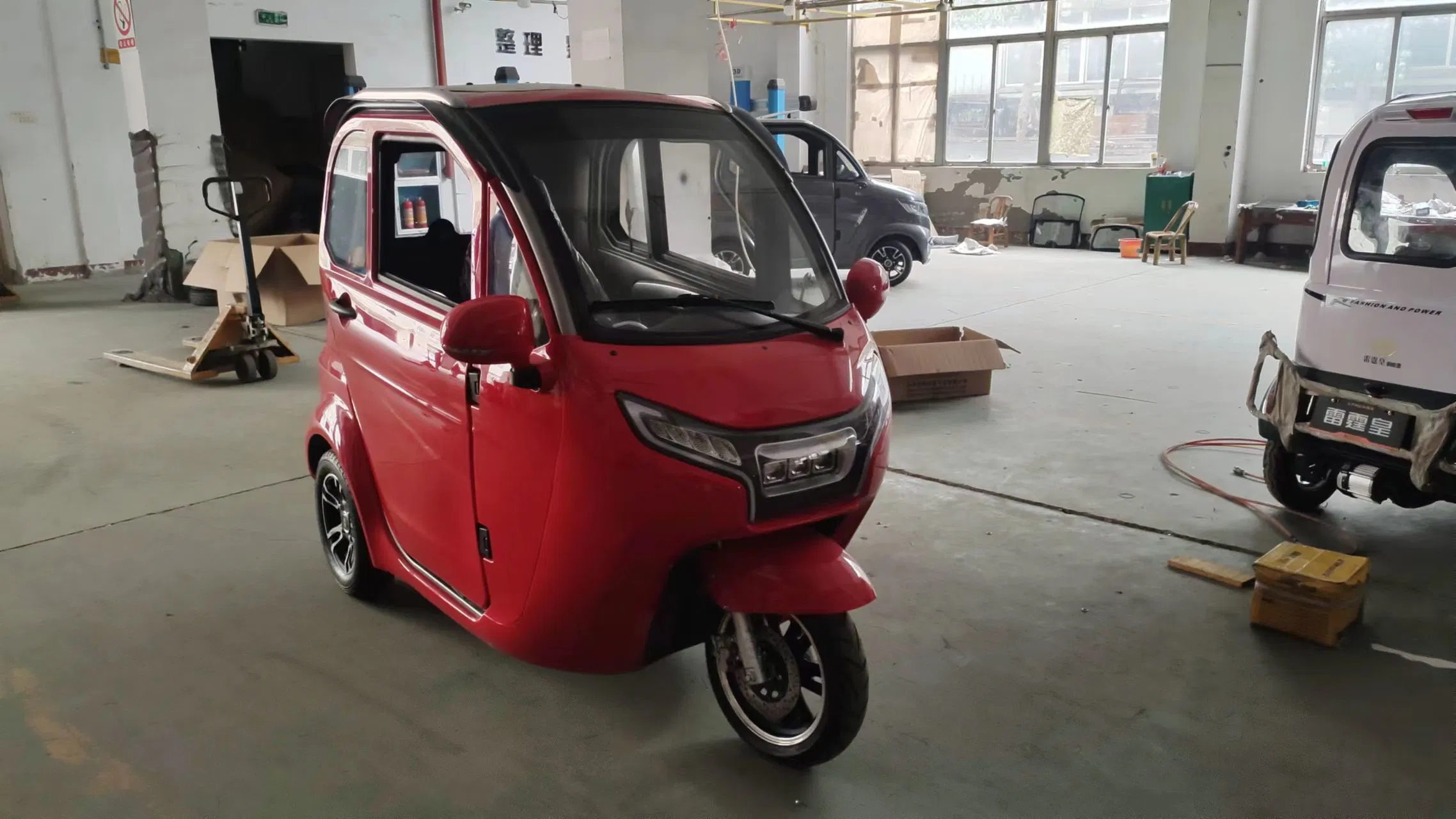 Scooter eléctrico cabina cerrada Triciclo eléctrico 2seats Trike eléctrico