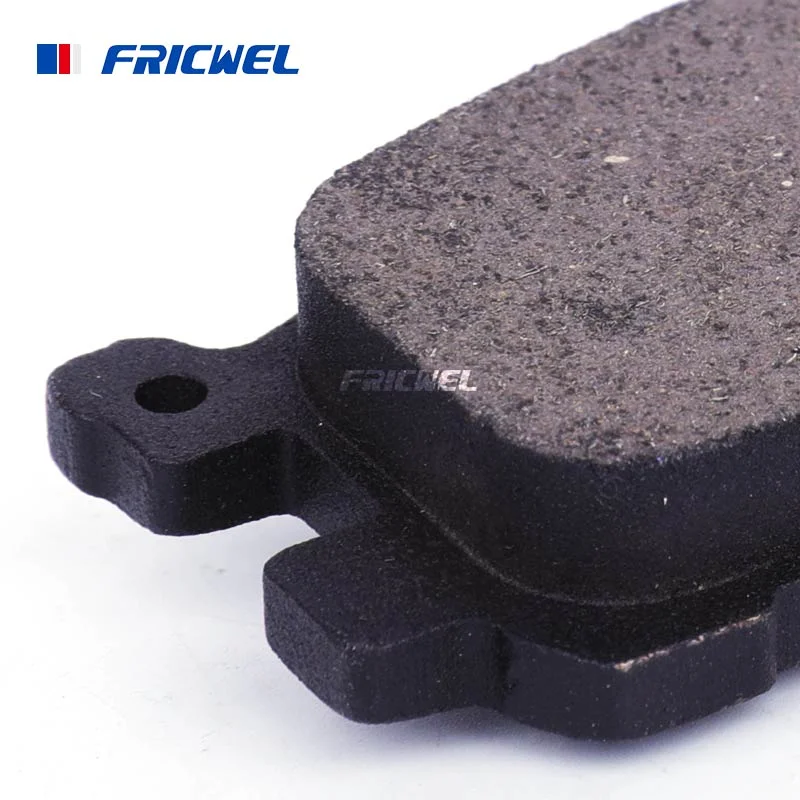 Fricwel Auto Parts D553 Semi-Metals/Brake Block/Brake Lining/Ceramics Front/Rear Disc Brake Pads for Cars and Buses