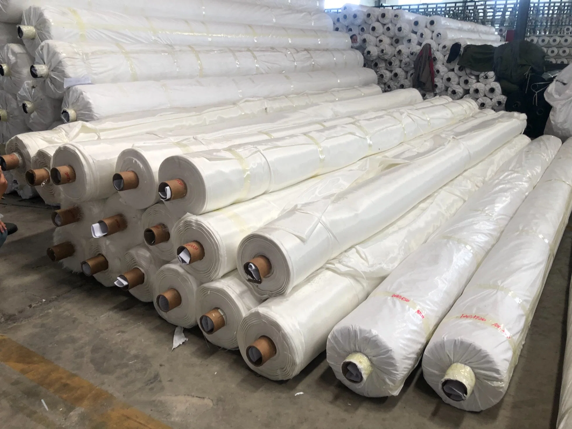 10% 12% Elongation White Color Polyester Pet Material Fiber Woven Geotextile Fabric for Road Slope Wall Reinforcement