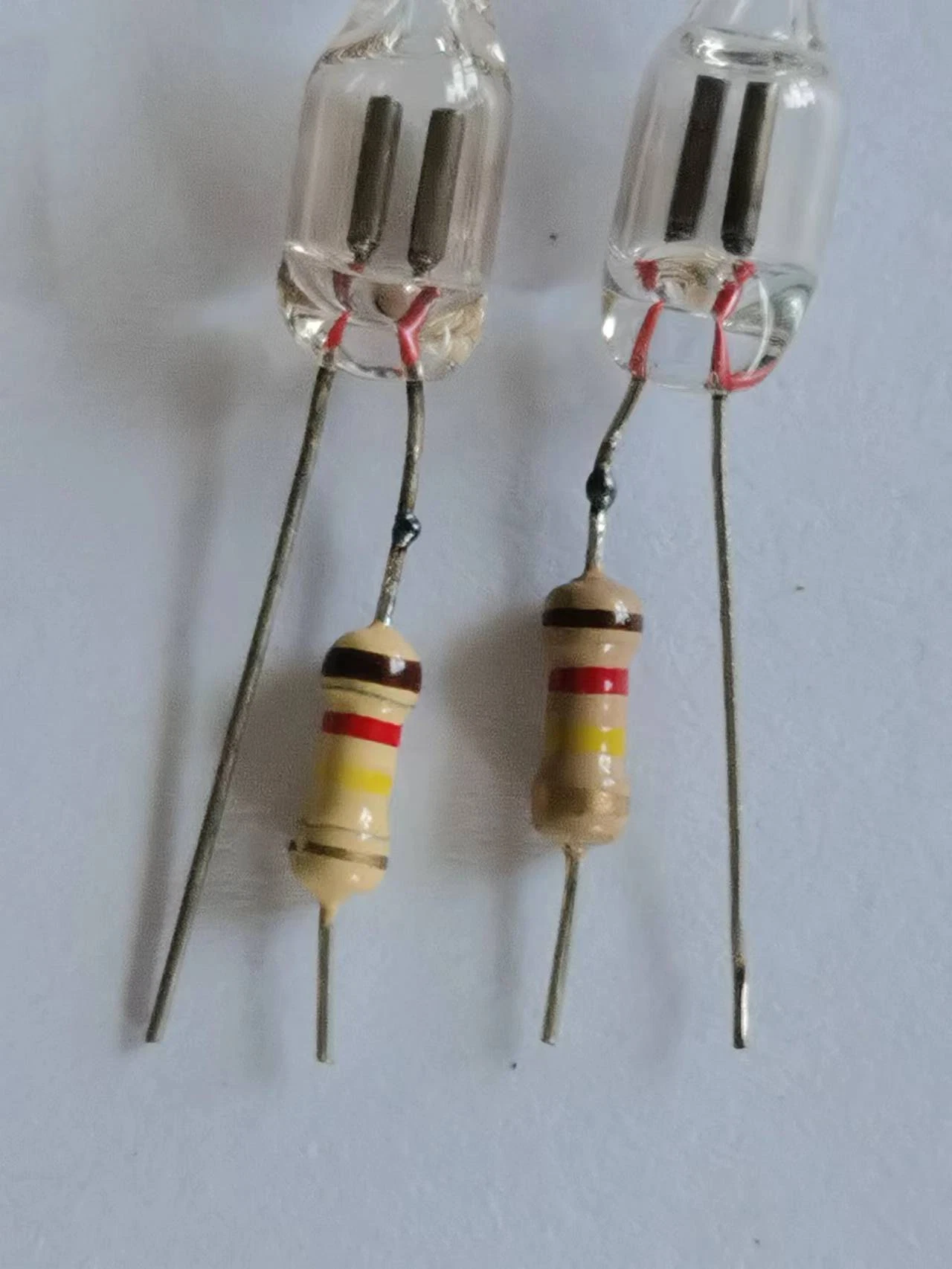 Ne-2 6*16 Weld with Carbon Film Resistor Neon Lamp