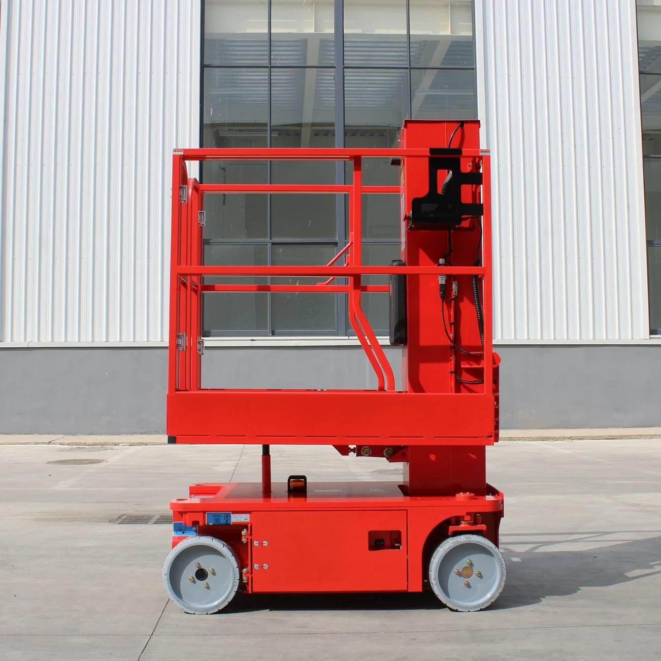 Column Type Aluminum Alloy High-Altitude Working Platform Self-Walking Working Platform Mast Maximum Lift 6m Lift Table