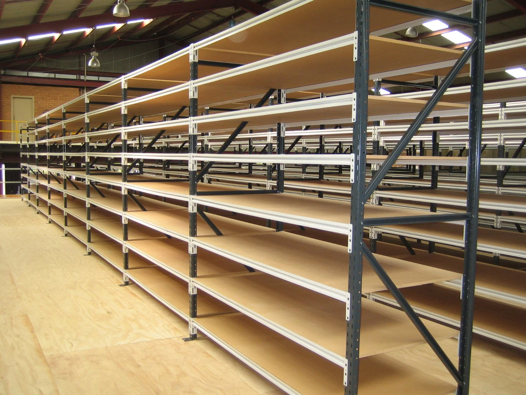 Almacén de fábrica Metal Estantes Longspan almacenamiento Industrial Racking de Servicio Medio Estante de acero