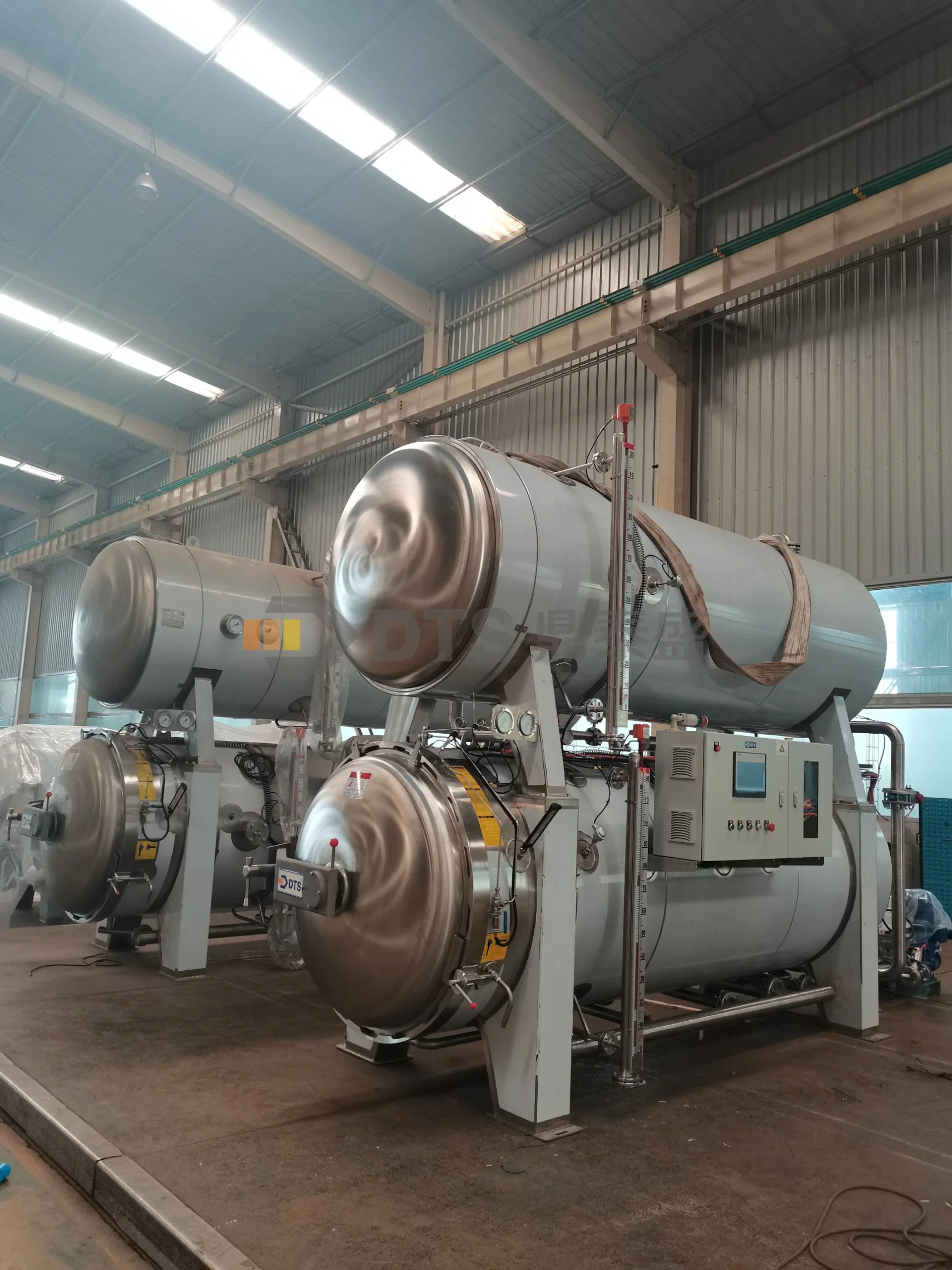 China Supplier Rotary Water Spray Sterilization Retort/Autoclave/Sterilizer/ Equipment for Canned Beans, Evaporated Milk, Sterilized Cream