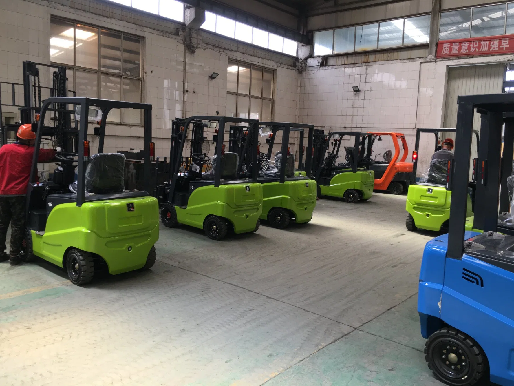 Forklift Truck Electric Forklift Battery Power Truck Lifting 1500kg