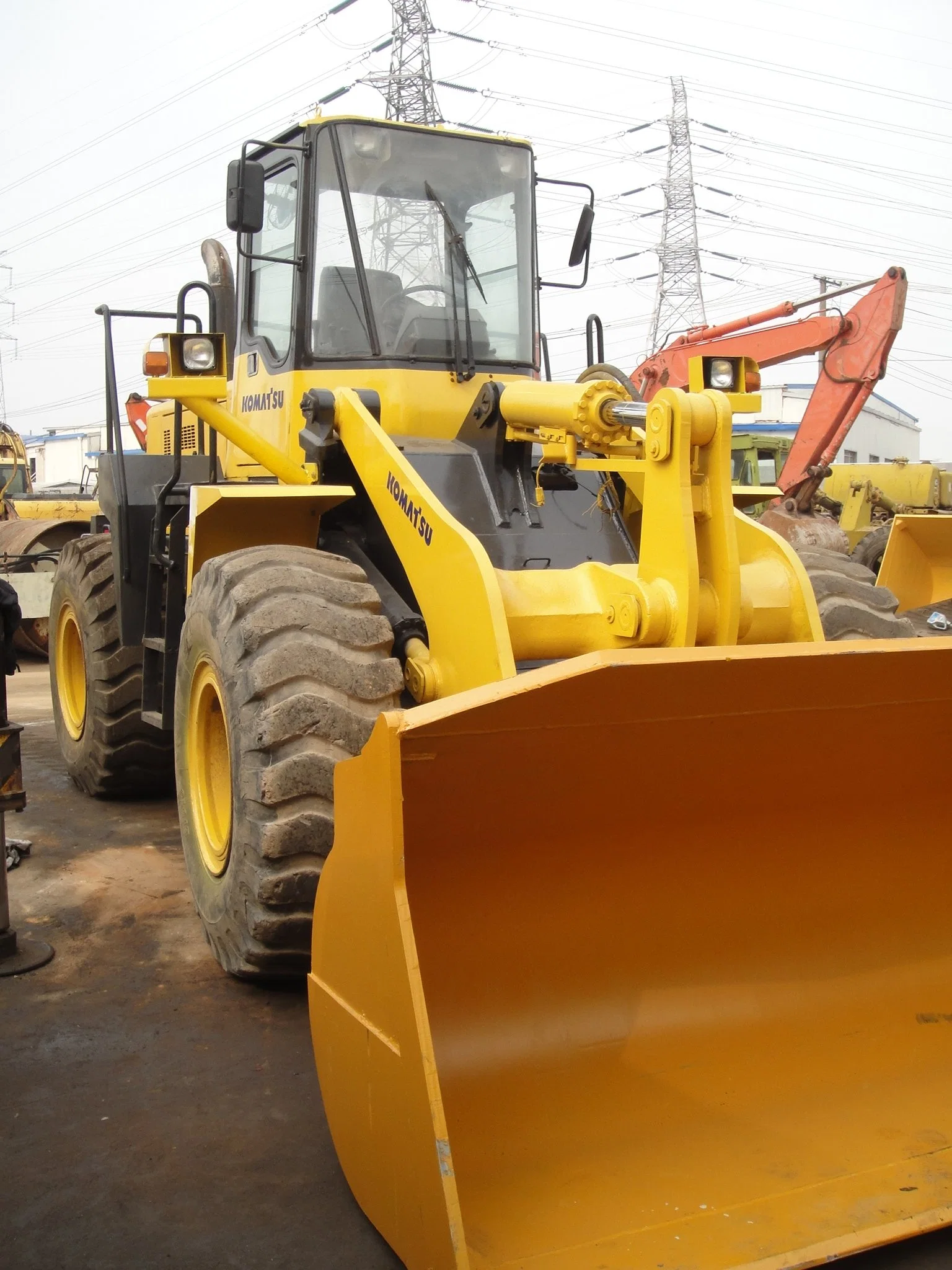 D'OCCASION Komatsu Wa300-3 chargeuse à roues en bon état pour la vente