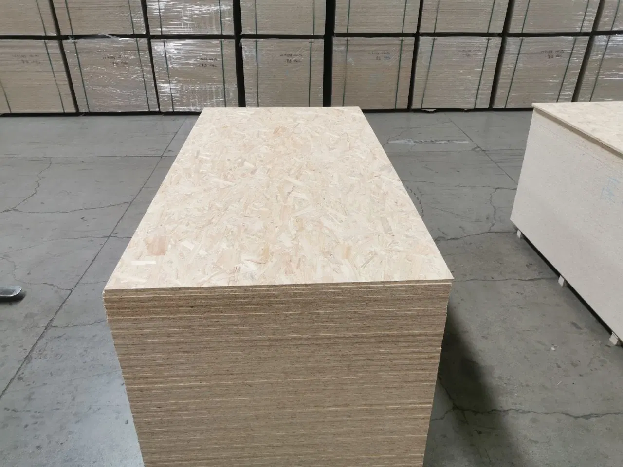 Panneau de MDF Linyi panneau de mélamine pour meubles