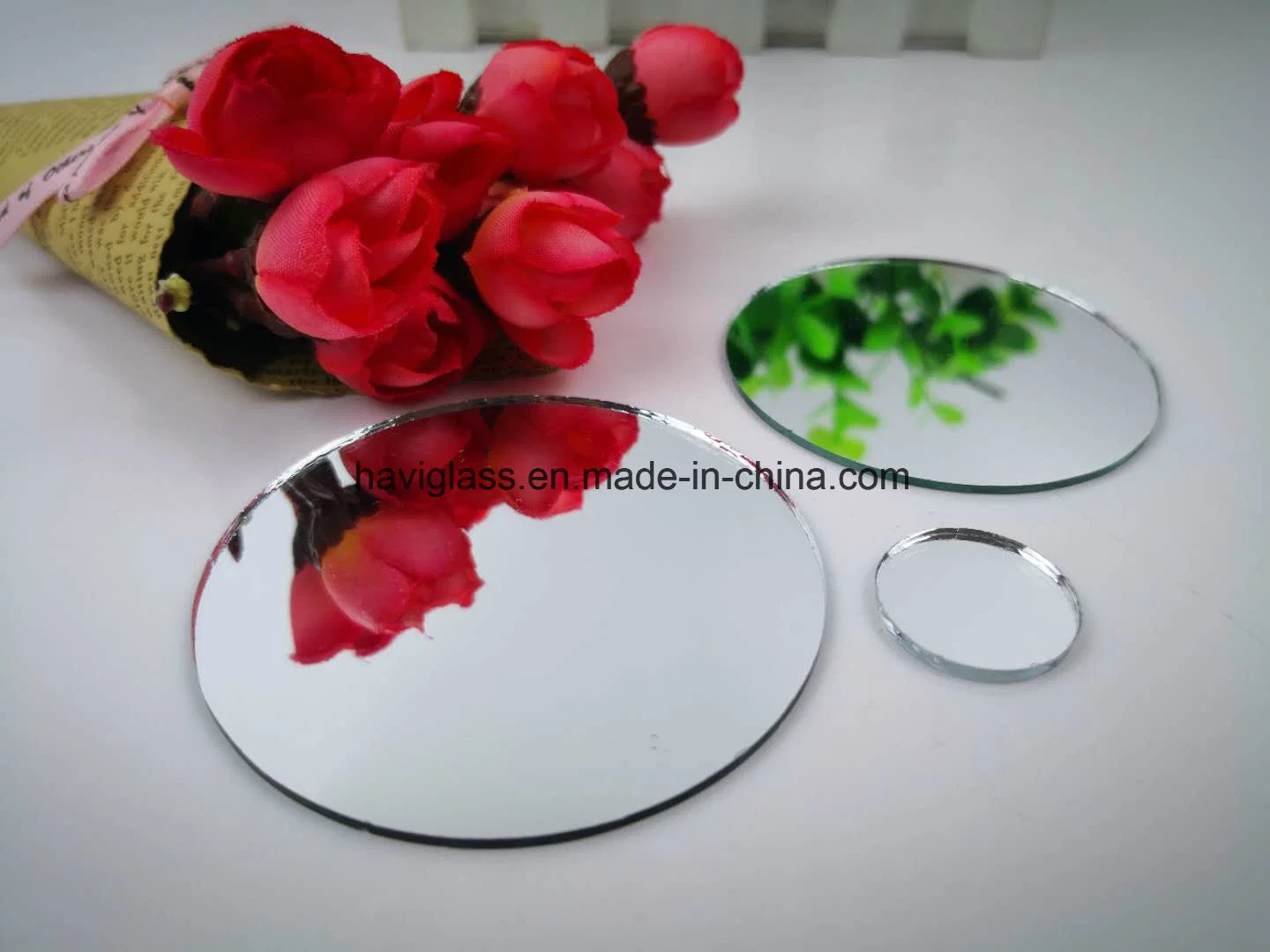 1mm/1.3mm/1.5mm/1.8mm/2-6mm Wholesale/Supplier Aluminum Mirror Glass Manufacture