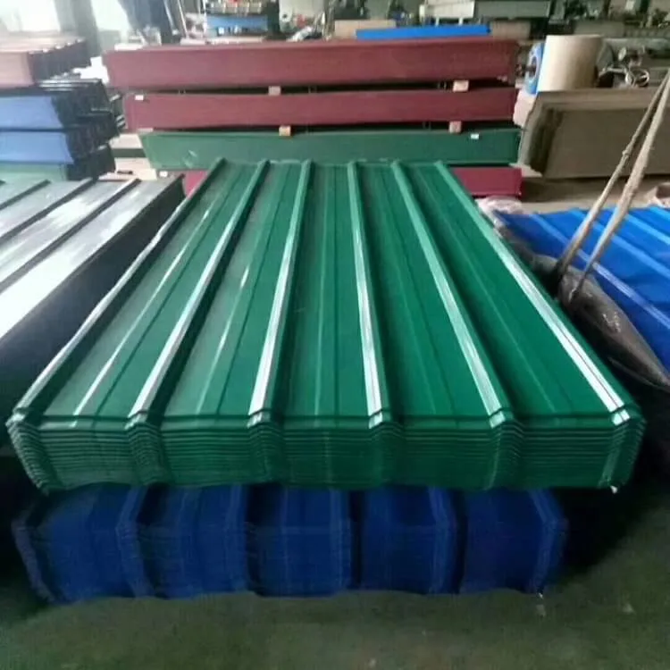 Chine Prix usine zinc galvanisé couleur enduit PPGI GI GI Gi chaud Tôle d'acier ondulée laminée pour le matériau de construction de toiture/marine Grade