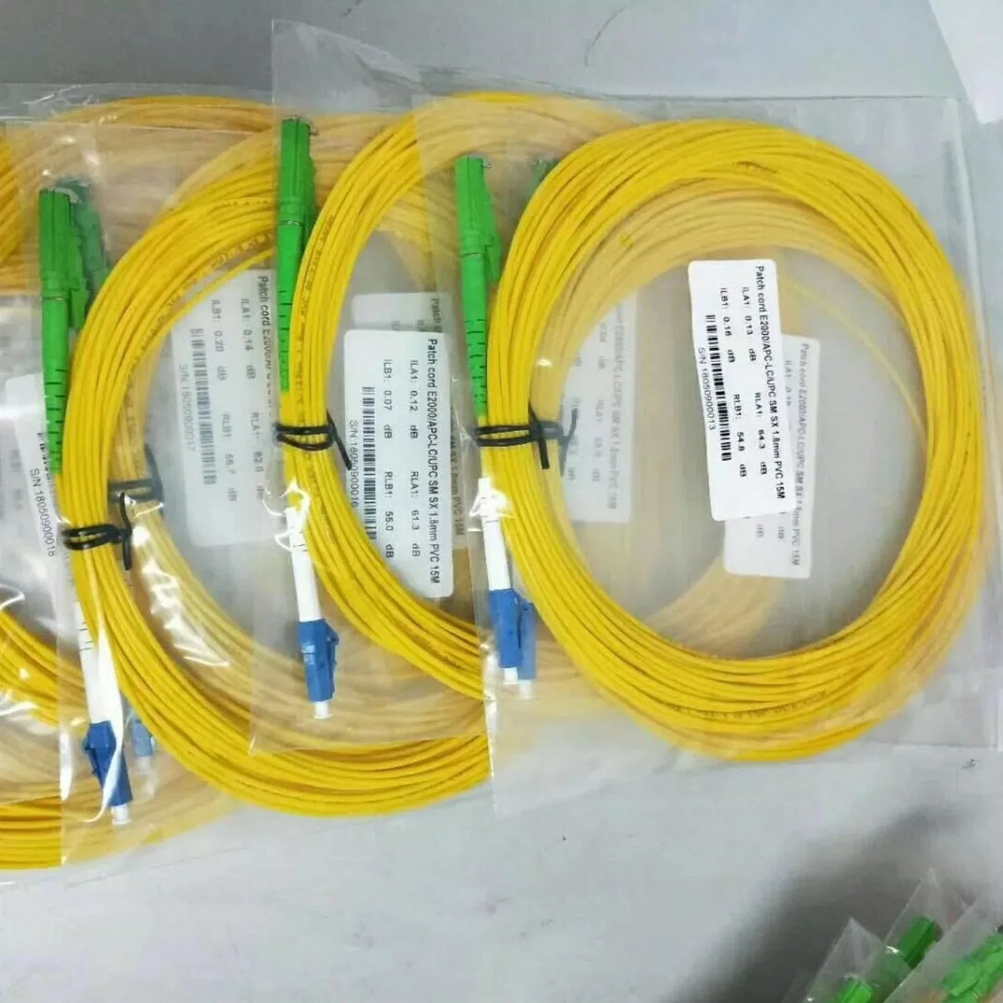 Fiber Optic E2000 APC Fiber Optic Patch Cord E2000 Pigtail E2000/APC-LC/APC Duplex Monomode Fiber Jumper