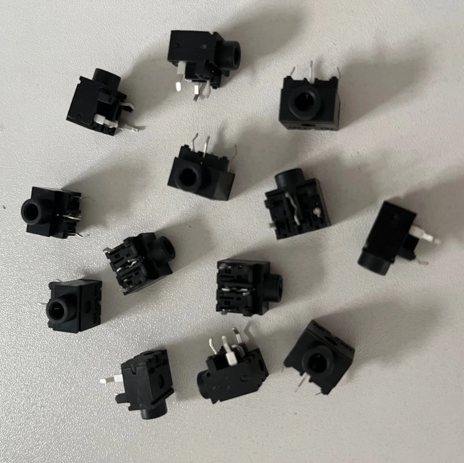 Phone Connectors 3.5mm PCB Stereo Blk 3p All Plastic Stx-3120-3b