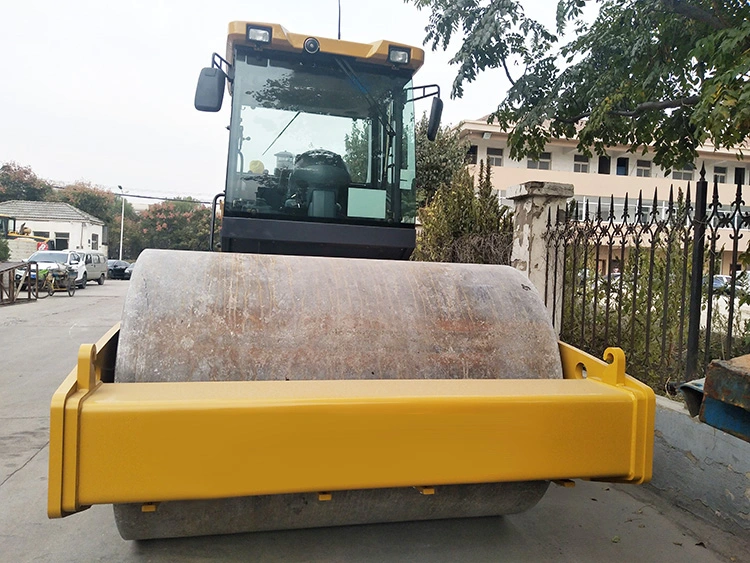 Hot Selling 20 Ton Xs203 Single Drum Roller Roadroller for Sale