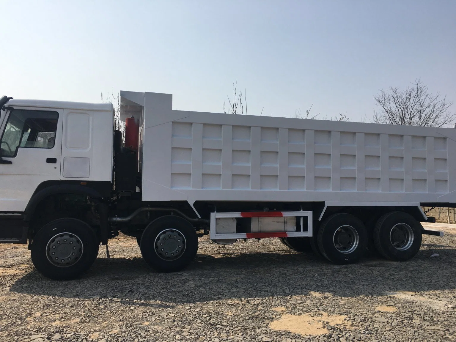 Factory Supplier Used Sinotruk Prices 6X4 A7 HOWO 371 375HP Dump Truck Tipper in Chinese