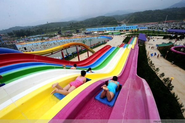 Escorrega de velocidade do equipamento de jogos Aqua Park Parque Aquático Gigante