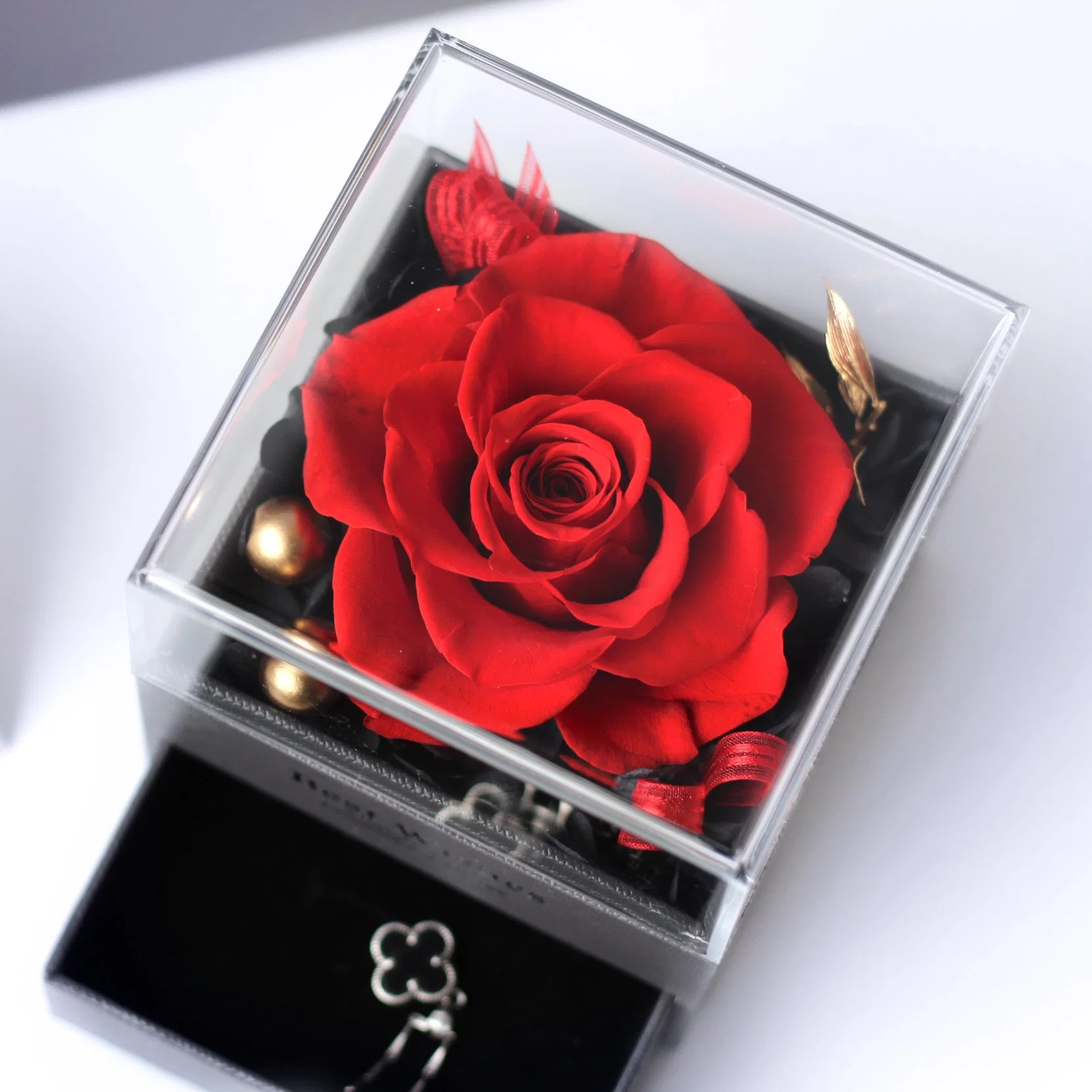 Décoration de Noël Roses préservées Fleurs dans une boîte en acrylique Cadeaux créatifs pour la Saint-Valentin