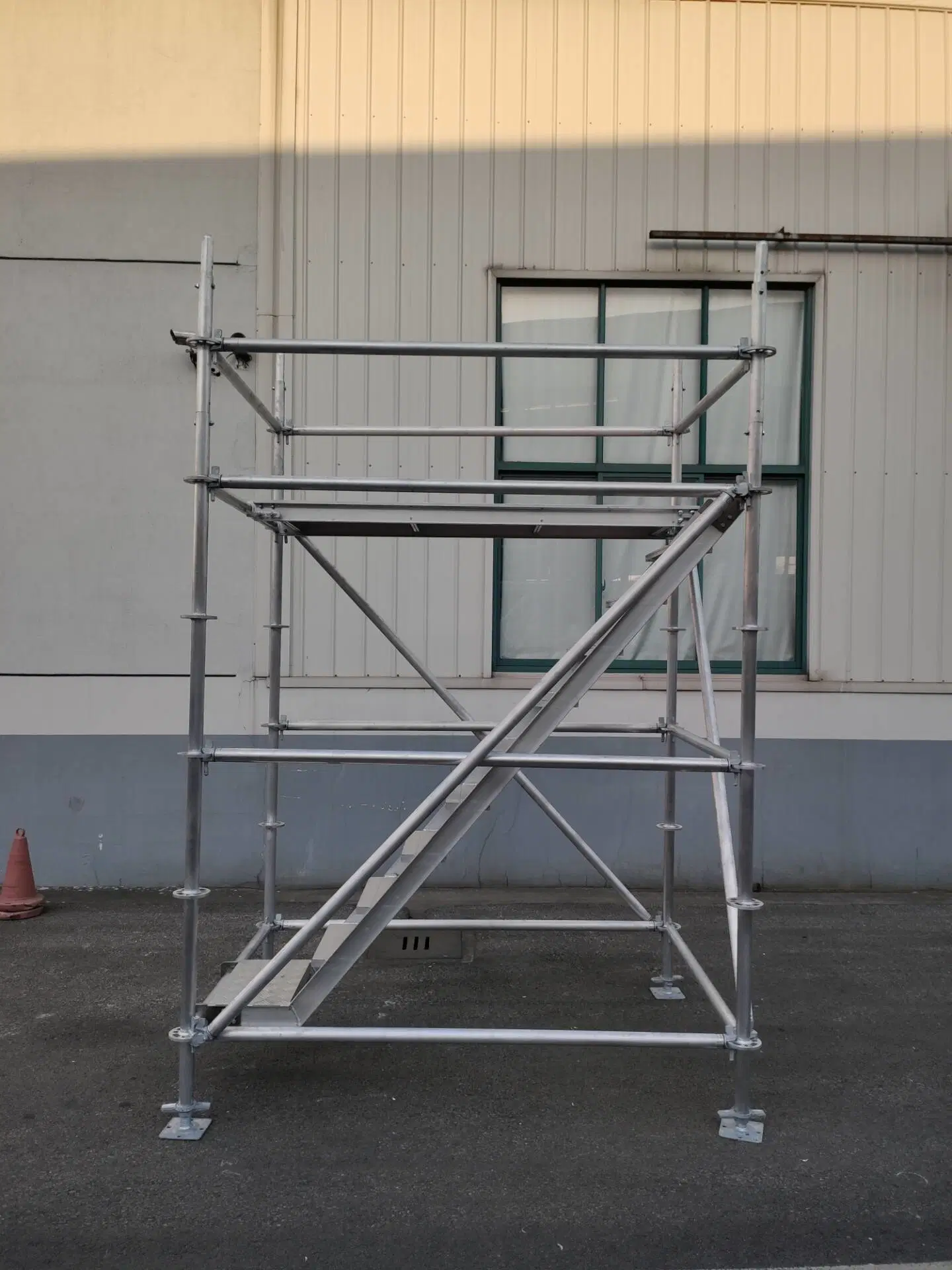 Used Portable Steel Aluminum Scaffolding Tower Aluminum Workstation Tower Casing for Home Use