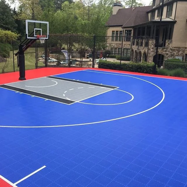 Comercio al por mayor uso en interiores suelos de baldosas de plástico de Baloncesto cancha deportiva con Precios directos de fábrica