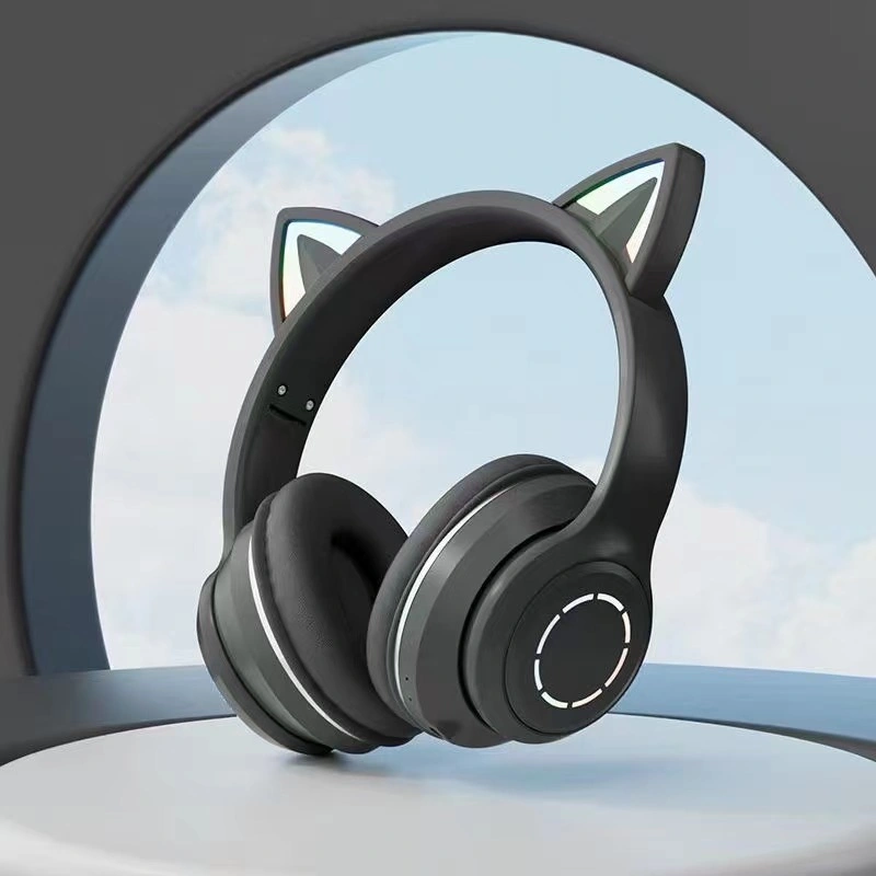 2023 New Model Hot Selling LED Light Cat Ear Bt Headset Headphone Luminous Foldable TF Card Stereo Wireless Headphones