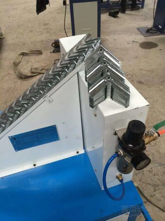 Ysdcnc Pneumatic Square Duct Angle Code Installing Machine